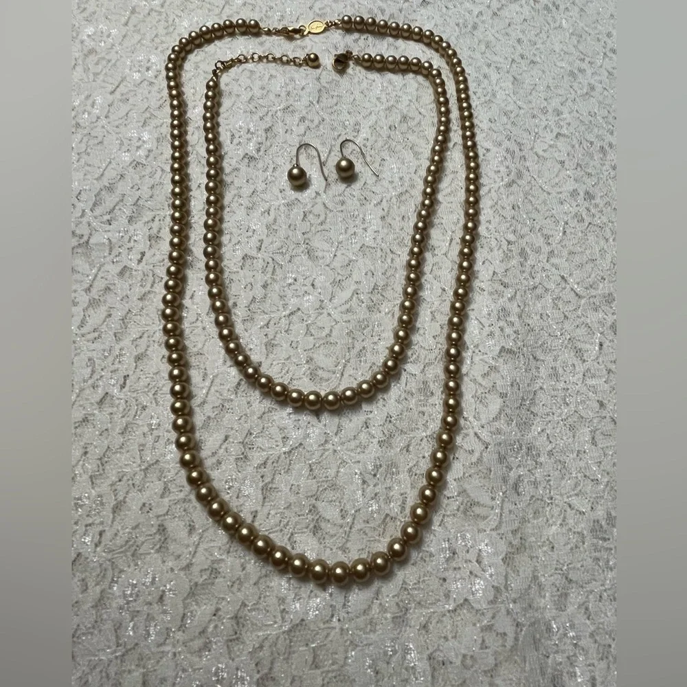 Napier/vintage gold faux pearl necklace, 16”